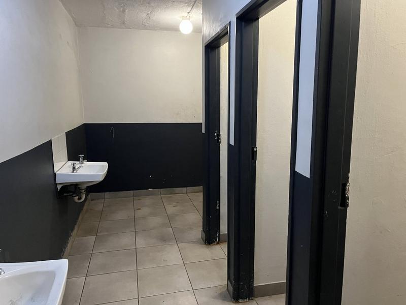 To Let commercial Property for Rent in Montague Gardens Western Cape